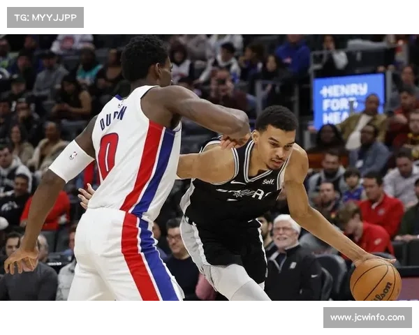 马刺第三节轰出43分净胜22分,文班亚马替补贡献14分12篮板